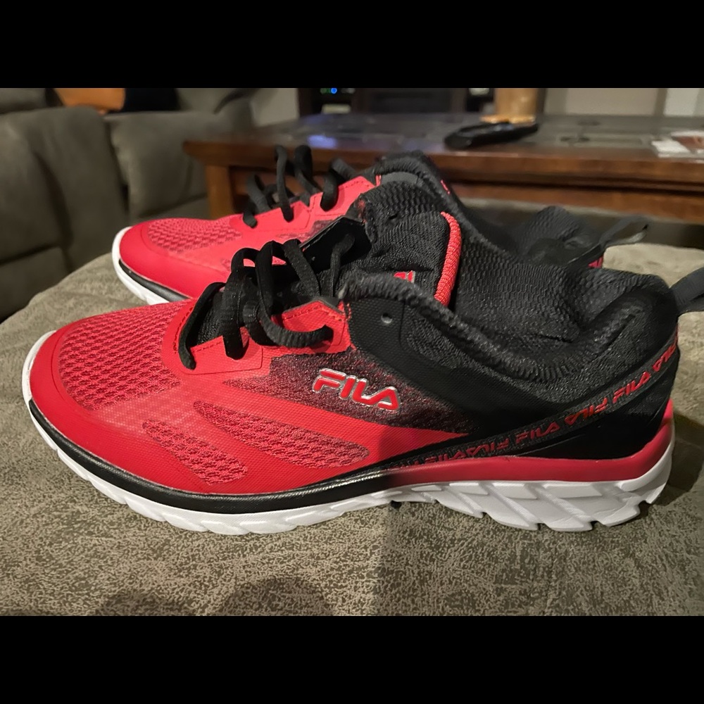 Men’s Fila 6.5